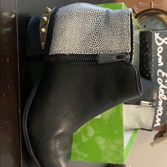 Sam Edelman Booties - Picture 2 of 9